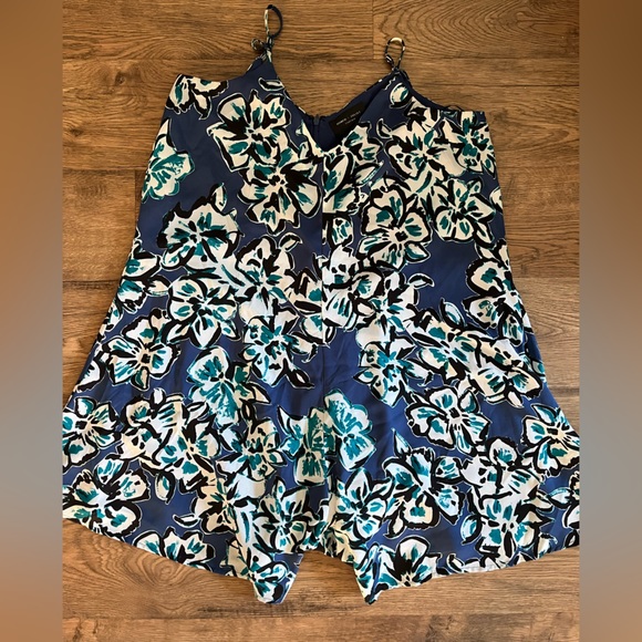 Romeo & Juliet Couture Floral Romper - Medium - Picture 1 of 2